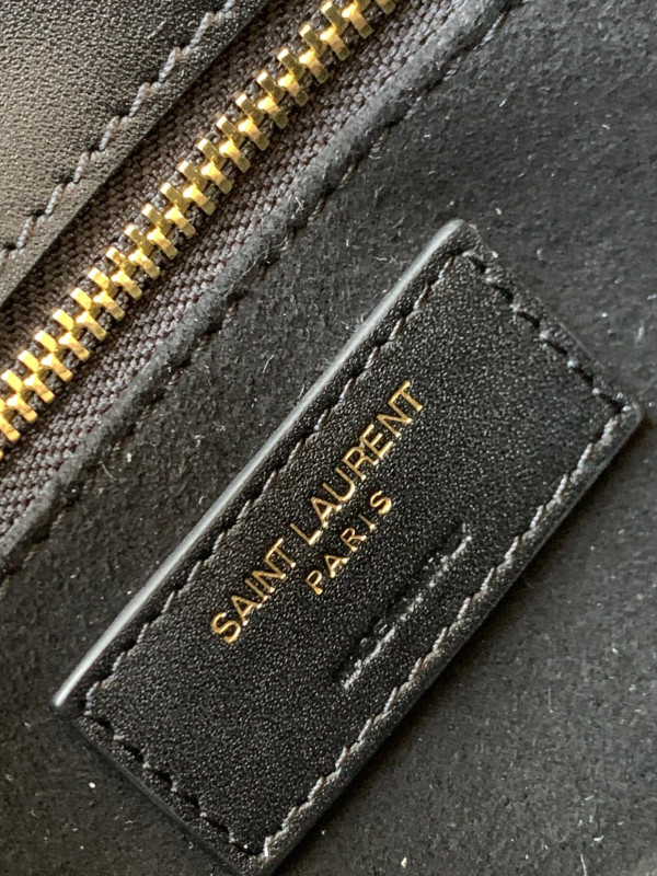 YSL SAC DE JOUR BABY IN SMOOTH LEATHER [C1MCB-030538] CELINE CHANEL ACCESSORIES LOEWE SHOES LOUIS VUITTON DIRO YSL OTHER BRAND HANDBAGS BALENCIAGA BOTTEGA VENETA GOYARD HERMES BURBERRY VALENTINO GUCCI FENDI MIUMIU CHLOE PRADA BVLGARI SUITCASE NEW ARRIVAL 