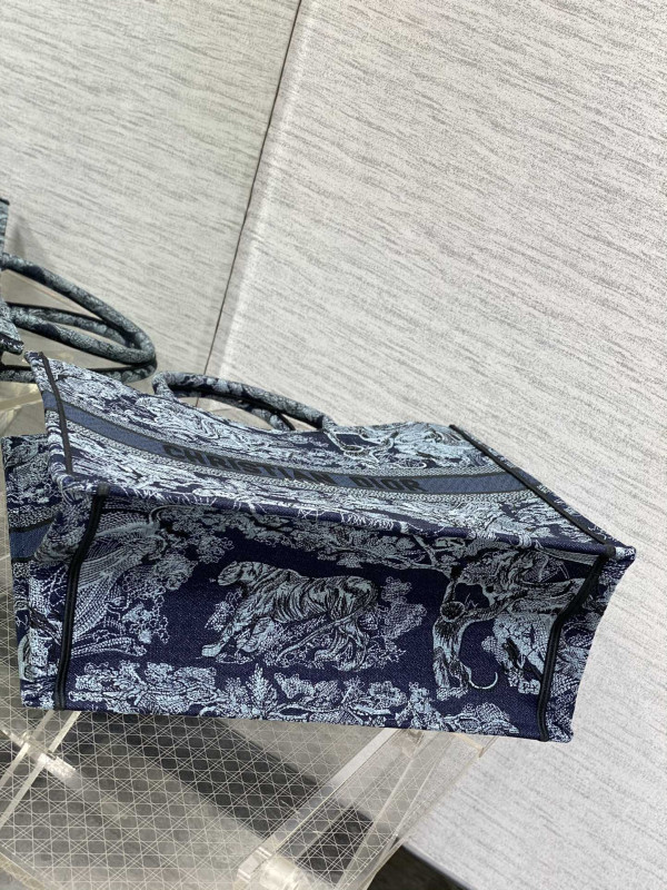 Large Diro Book Tote-42*35*18.5cm [C1MA8-063055] CELINE CHANEL ACCESSORIES LOEWE SHOES LOUIS VUITTON DIRO YSL OTHER BRAND HANDBAGS BALENCIAGA BOTTEGA VENETA GOYARD HERMES BURBERRY VALENTINO GUCCI FENDI MIUMIU CHLOE PRADA BVLGARI SUITCASE NEW ARRIVAL 
