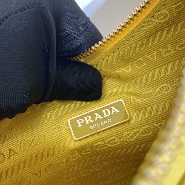 Prada Re-Edition Saffiano leather mini bag [C1MA7-084446] CELINE CHANEL ACCESSORIES LOEWE SHOES LOUIS VUITTON DIRO YSL OTHER BRAND HANDBAGS BALENCIAGA BOTTEGA VENETA GOYARD HERMES BURBERRY VALENTINO GUCCI FENDI MIUMIU CHLOE PRADA BVLGARI SUITCASE NEW ARRIVAL 