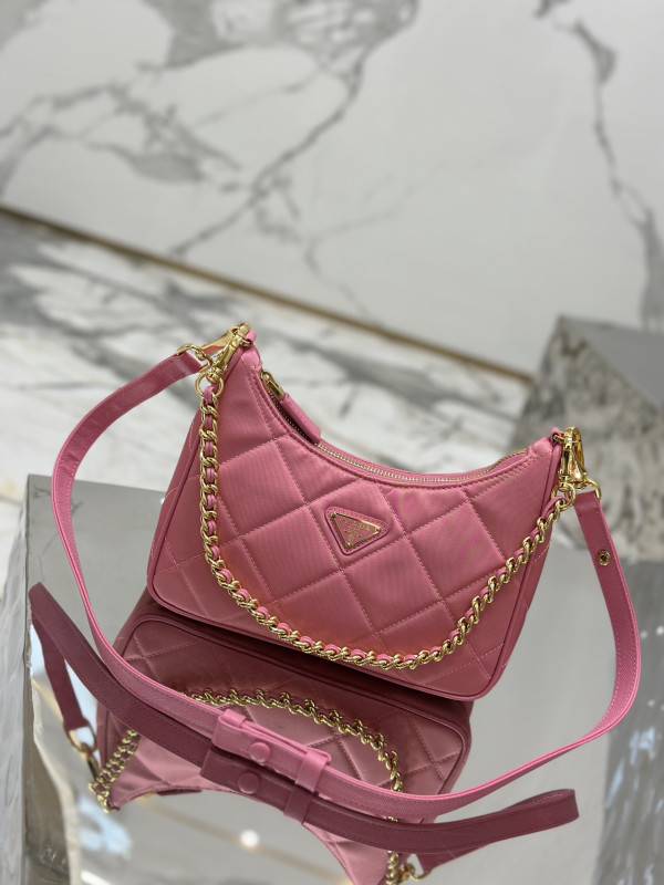 Prada Re-Edition 1995 Cha?ne Re-Nylon mini-bag [C1MA7-031253] CELINE CHANEL ACCESSORIES LOEWE SHOES LOUIS VUITTON DIRO YSL OTHER BRAND HANDBAGS BALENCIAGA BOTTEGA VENETA GOYARD HERMES BURBERRY VALENTINO GUCCI FENDI MIUMIU CHLOE PRADA BVLGARI SUITCASE NEW ARRIVAL 