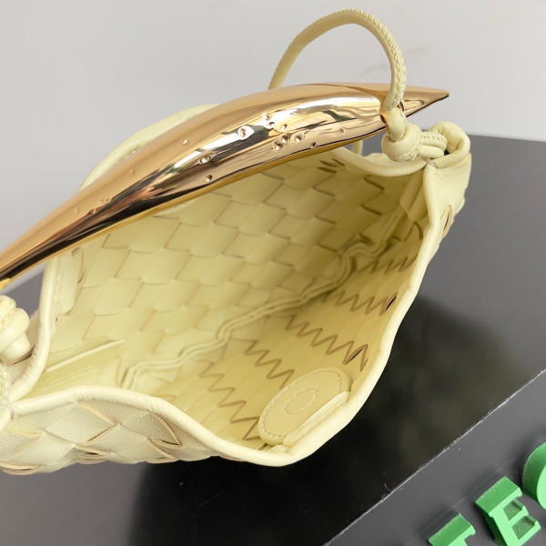 BOTTEGA VENETA MINI Sardine Top Handle Bag [744267VCPP17455] CELINE CHANEL ACCESSORIES LOEWE SHOES LOUIS VUITTON DIRO YSL OTHER BRAND HANDBAGS BALENCIAGA BOTTEGA VENETA GOYARD HERMES BURBERRY VALENTINO GUCCI FENDI MIUMIU CHLOE PRADA BVLGARI SUITCASE NEW ARRIVAL 