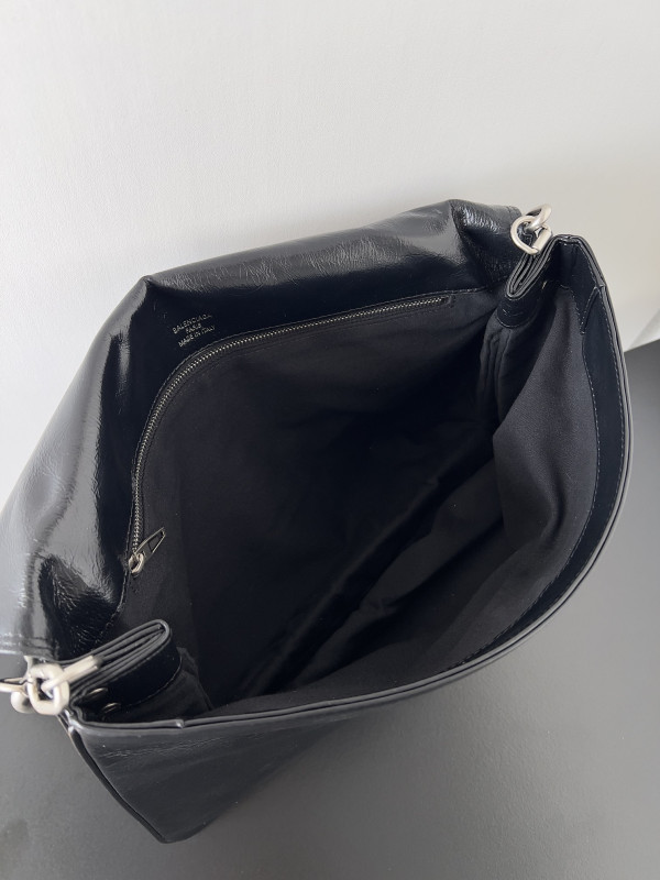 BALENCIAGA WOMEN'S BB SOFT LARGE FLAP BAG [C1MA6-080556] CELINE CHANEL ACCESSORIES LOEWE SHOES LOUIS VUITTON DIRO YSL OTHER BRAND HANDBAGS BALENCIAGA BOTTEGA VENETA GOYARD HERMES BURBERRY VALENTINO GUCCI FENDI MIUMIU CHLOE PRADA BVLGARI SUITCASE NEW ARRIVAL 