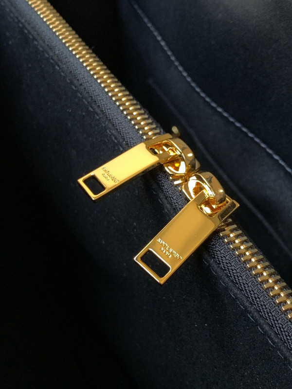 (image for) YSL SAC DE JOUR BABY IN SMOOTH LEATHER