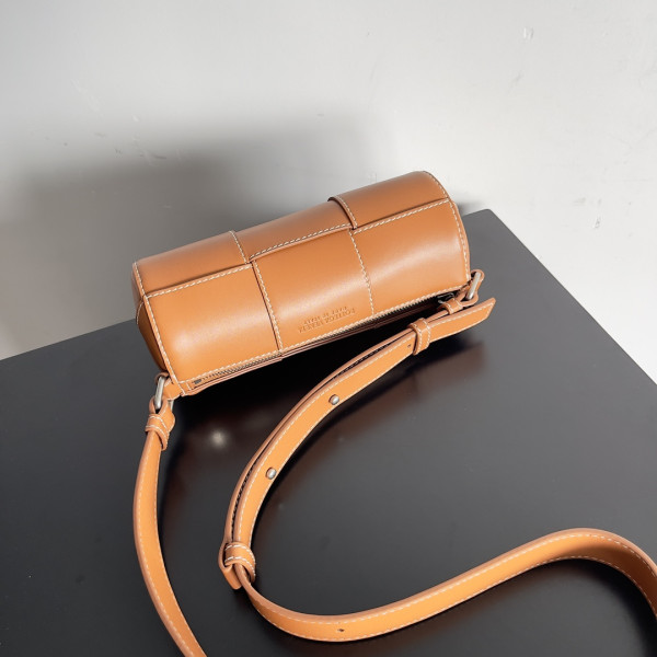 BOTTEGA VENETA Small Canette [741561VB1K08482] CELINE CHANEL ACCESSORIES LOEWE SHOES LOUIS VUITTON DIRO YSL OTHER BRAND HANDBAGS BALENCIAGA BOTTEGA VENETA GOYARD HERMES BURBERRY VALENTINO GUCCI FENDI MIUMIU CHLOE PRADA BVLGARI SUITCASE NEW ARRIVAL 