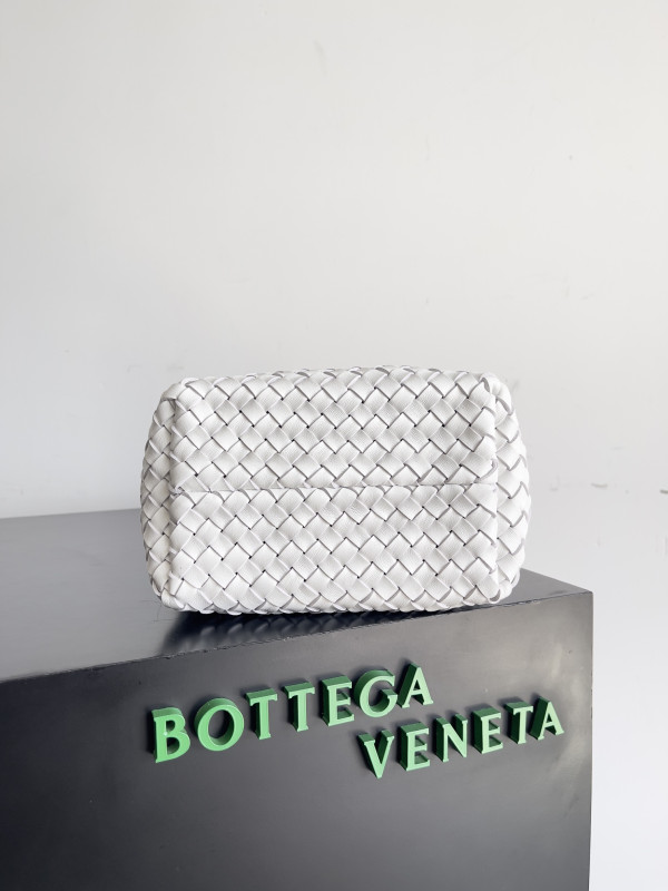 BOTTEGA VENETA SMALL ANDIAMO [C1MA6-065819] CELINE CHANEL ACCESSORIES LOEWE SHOES LOUIS VUITTON DIRO YSL OTHER BRAND HANDBAGS BALENCIAGA BOTTEGA VENETA GOYARD HERMES BURBERRY VALENTINO GUCCI FENDI MIUMIU CHLOE PRADA BVLGARI SUITCASE NEW ARRIVAL 