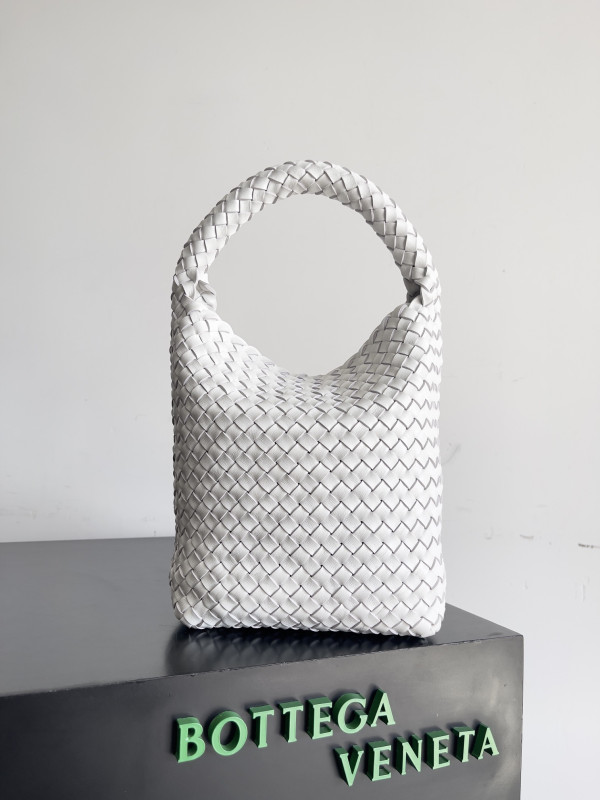 BOTTEGA VENETA SMALL ANDIAMO [C1MA6-065819] CELINE CHANEL ACCESSORIES LOEWE SHOES LOUIS VUITTON DIRO YSL OTHER BRAND HANDBAGS BALENCIAGA BOTTEGA VENETA GOYARD HERMES BURBERRY VALENTINO GUCCI FENDI MIUMIU CHLOE PRADA BVLGARI SUITCASE NEW ARRIVAL 
