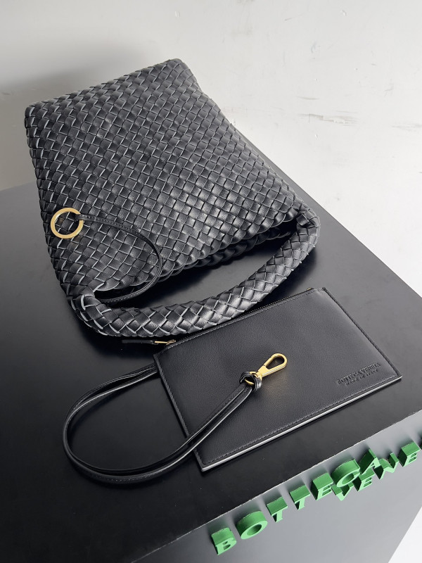 BOTTEGA VENETA SMALL ANDIAMO [C1MA6-065343] CELINE CHANEL ACCESSORIES LOEWE SHOES LOUIS VUITTON DIRO YSL OTHER BRAND HANDBAGS BALENCIAGA BOTTEGA VENETA GOYARD HERMES BURBERRY VALENTINO GUCCI FENDI MIUMIU CHLOE PRADA BVLGARI SUITCASE NEW ARRIVAL 