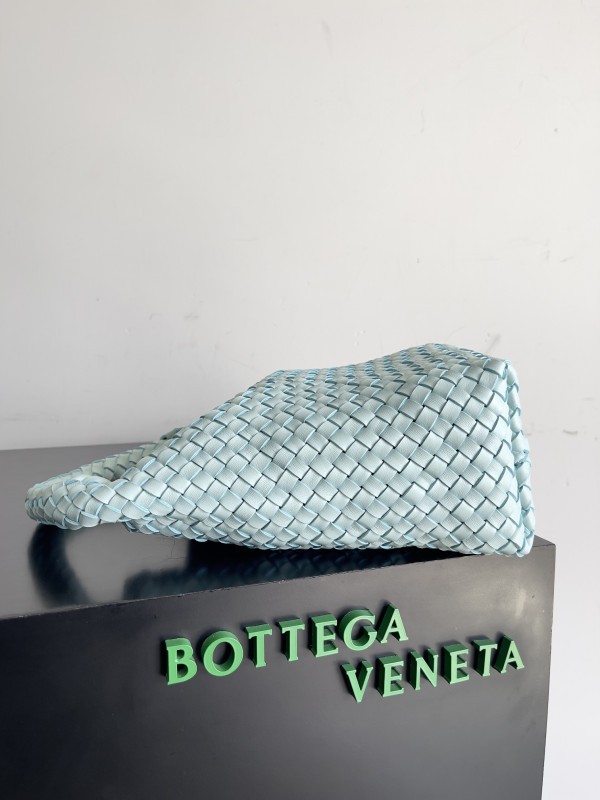 BOTTEGA VENETA SMALL ANDIAMO [753172V1OW03902] CELINE CHANEL ACCESSORIES LOEWE SHOES LOUIS VUITTON DIRO YSL OTHER BRAND HANDBAGS BALENCIAGA BOTTEGA VENETA GOYARD HERMES BURBERRY VALENTINO GUCCI FENDI MIUMIU CHLOE PRADA BVLGARI SUITCASE NEW ARRIVAL 
