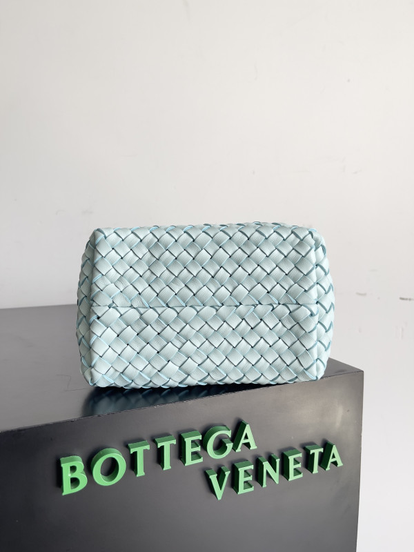 BOTTEGA VENETA SMALL ANDIAMO [753172V1OW03902] CELINE CHANEL ACCESSORIES LOEWE SHOES LOUIS VUITTON DIRO YSL OTHER BRAND HANDBAGS BALENCIAGA BOTTEGA VENETA GOYARD HERMES BURBERRY VALENTINO GUCCI FENDI MIUMIU CHLOE PRADA BVLGARI SUITCASE NEW ARRIVAL 
