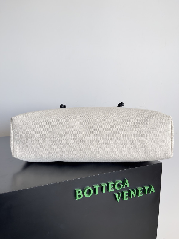BOTTEGA VENETA Portello Tote [755776V3BO19809] CELINE CHANEL ACCESSORIES LOEWE SHOES LOUIS VUITTON DIRO YSL OTHER BRAND HANDBAGS BALENCIAGA BOTTEGA VENETA GOYARD HERMES BURBERRY VALENTINO GUCCI FENDI MIUMIU CHLOE PRADA BVLGARI SUITCASE NEW ARRIVAL 