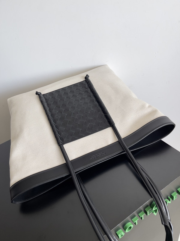 BOTTEGA VENETA Portello Tote [755776V3BO19809] CELINE CHANEL ACCESSORIES LOEWE SHOES LOUIS VUITTON DIRO YSL OTHER BRAND HANDBAGS BALENCIAGA BOTTEGA VENETA GOYARD HERMES BURBERRY VALENTINO GUCCI FENDI MIUMIU CHLOE PRADA BVLGARI SUITCASE NEW ARRIVAL 