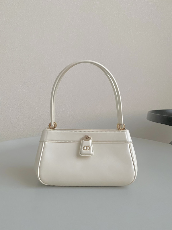 DIRO KEY BAG [C1MA1-034202] CELINE CHANEL ACCESSORIES LOEWE SHOES LOUIS VUITTON DIRO YSL OTHER BRAND HANDBAGS BALENCIAGA BOTTEGA VENETA GOYARD HERMES BURBERRY VALENTINO GUCCI FENDI MIUMIU CHLOE PRADA BVLGARI SUITCASE NEW ARRIVAL 
