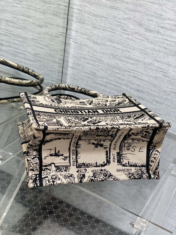 SMALL DIRO BOOK TOTE-26.5*21*14CM [C1MA0-093528] CELINE CHANEL ACCESSORIES LOEWE SHOES LOUIS VUITTON DIRO YSL OTHER BRAND HANDBAGS BALENCIAGA BOTTEGA VENETA GOYARD HERMES BURBERRY VALENTINO GUCCI FENDI MIUMIU CHLOE PRADA BVLGARI SUITCASE NEW ARRIVAL 