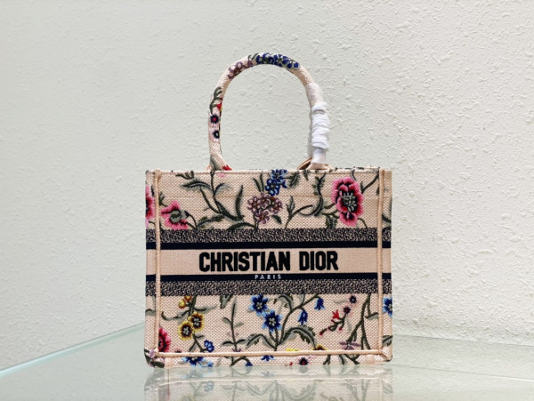 SMALL DIRO BOOK TOTE-26.5*21*14CM [C1MA0-035113] CELINE CHANEL ACCESSORIES LOEWE SHOES LOUIS VUITTON DIRO YSL OTHER BRAND HANDBAGS BALENCIAGA BOTTEGA VENETA GOYARD HERMES BURBERRY VALENTINO GUCCI FENDI MIUMIU CHLOE PRADA BVLGARI SUITCASE NEW ARRIVAL 