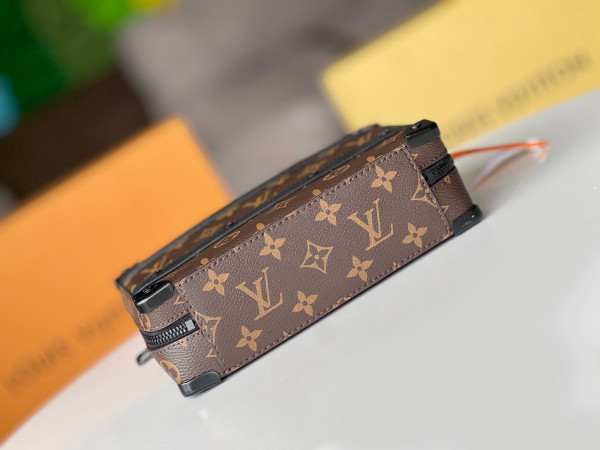 LOUIS VUITTON HANDLE SOFT TRUNK [M45935] CELINE CHANEL ACCESSORIES LOEWE SHOES LOUIS VUITTON DIRO YSL OTHER BRAND HANDBAGS BALENCIAGA BOTTEGA VENETA GOYARD HERMES BURBERRY VALENTINO GUCCI FENDI MIUMIU CHLOE PRADA BVLGARI SUITCASE NEW ARRIVAL 