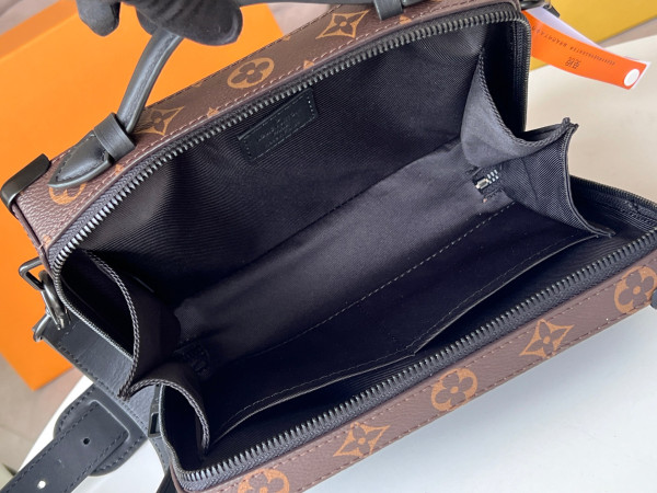 LOUIS VUITTON HANDLE SOFT TRUNK [M45935] CELINE CHANEL ACCESSORIES LOEWE SHOES LOUIS VUITTON DIRO YSL OTHER BRAND HANDBAGS BALENCIAGA BOTTEGA VENETA GOYARD HERMES BURBERRY VALENTINO GUCCI FENDI MIUMIU CHLOE PRADA BVLGARI SUITCASE NEW ARRIVAL 