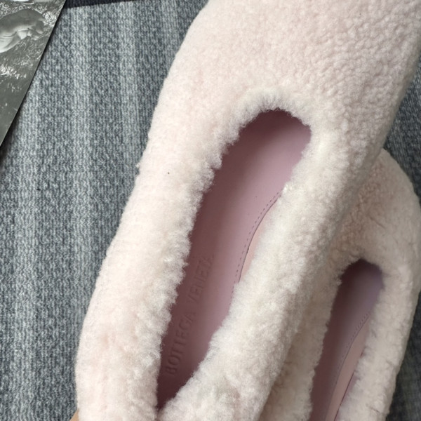 BOTTEGA VENETA Atomic shearling-trimmed ballet flats [C1MA2-031646] CELINE CHANEL ACCESSORIES LOEWE SHOES LOUIS VUITTON DIRO YSL OTHER BRAND HANDBAGS BALENCIAGA BOTTEGA VENETA GOYARD HERMES BURBERRY VALENTINO GUCCI FENDI MIUMIU CHLOE PRADA BVLGARI SUITCASE NEW ARRIVAL 