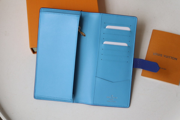 LOUIS VUITTON VERTICAL WALLET [M82441] CELINE CHANEL ACCESSORIES LOEWE SHOES LOUIS VUITTON DIRO YSL OTHER BRAND HANDBAGS BALENCIAGA BOTTEGA VENETA GOYARD HERMES BURBERRY VALENTINO GUCCI FENDI MIUMIU CHLOE PRADA BVLGARI SUITCASE NEW ARRIVAL 