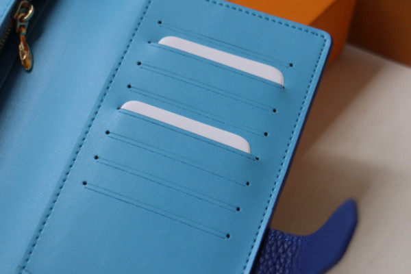 LOUIS VUITTON VERTICAL WALLET [M82441] CELINE CHANEL ACCESSORIES LOEWE SHOES LOUIS VUITTON DIRO YSL OTHER BRAND HANDBAGS BALENCIAGA BOTTEGA VENETA GOYARD HERMES BURBERRY VALENTINO GUCCI FENDI MIUMIU CHLOE PRADA BVLGARI SUITCASE NEW ARRIVAL 
