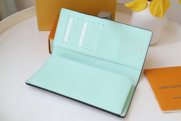 LOUIS VUITTON VERTICAL WALLET [M81367] CELINE CHANEL ACCESSORIES LOEWE SHOES LOUIS VUITTON DIRO YSL OTHER BRAND HANDBAGS BALENCIAGA BOTTEGA VENETA GOYARD HERMES BURBERRY VALENTINO GUCCI FENDI MIUMIU CHLOE PRADA BVLGARI SUITCASE NEW ARRIVAL 
