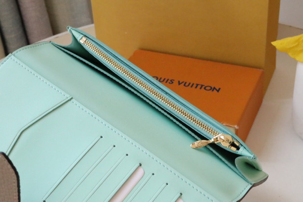 LOUIS VUITTON VERTICAL WALLET [M81367] CELINE CHANEL ACCESSORIES LOEWE SHOES LOUIS VUITTON DIRO YSL OTHER BRAND HANDBAGS BALENCIAGA BOTTEGA VENETA GOYARD HERMES BURBERRY VALENTINO GUCCI FENDI MIUMIU CHLOE PRADA BVLGARI SUITCASE NEW ARRIVAL 