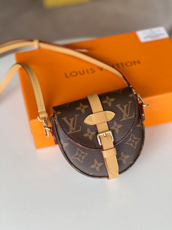 LOUIS VUITTON MICRO CHANTILLY [m] CELINE CHANEL ACCESSORIES LOEWE SHOES LOUIS VUITTON DIRO YSL OTHER BRAND HANDBAGS BALENCIAGA BOTTEGA VENETA GOYARD HERMES BURBERRY VALENTINO GUCCI FENDI MIUMIU CHLOE PRADA BVLGARI SUITCASE NEW ARRIVAL 