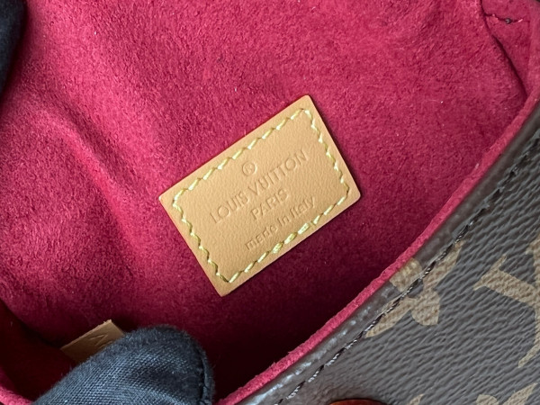 LOUIS VUITTON MICRO CHANTILLY [m] CELINE CHANEL ACCESSORIES LOEWE SHOES LOUIS VUITTON DIRO YSL OTHER BRAND HANDBAGS BALENCIAGA BOTTEGA VENETA GOYARD HERMES BURBERRY VALENTINO GUCCI FENDI MIUMIU CHLOE PRADA BVLGARI SUITCASE NEW ARRIVAL 