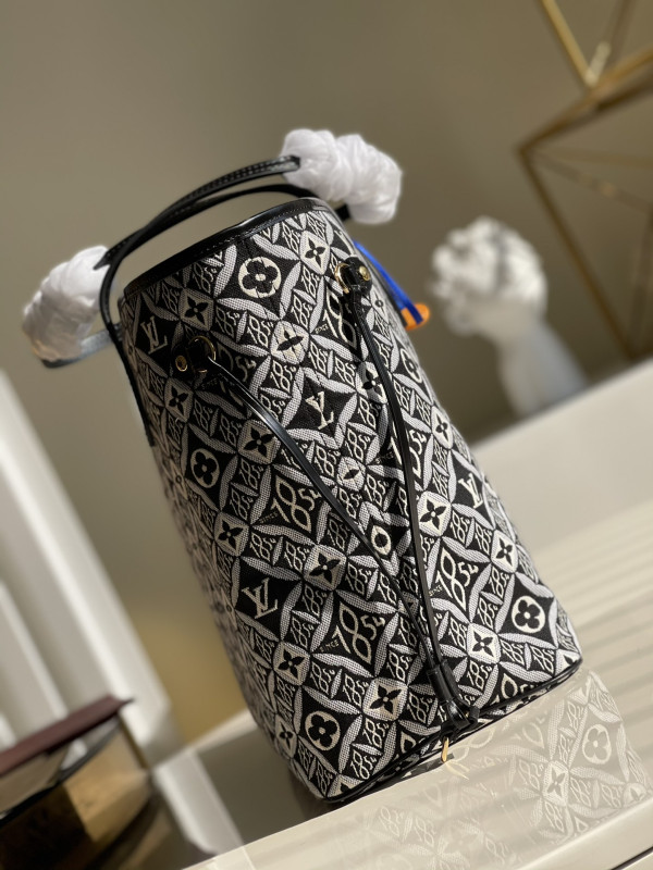 LOUIS VUITTON NEVERFULL MM [m57230] CELINE CHANEL ACCESSORIES LOEWE SHOES LOUIS VUITTON DIRO YSL OTHER BRAND HANDBAGS BALENCIAGA BOTTEGA VENETA GOYARD HERMES BURBERRY VALENTINO GUCCI FENDI MIUMIU CHLOE PRADA BVLGARI SUITCASE NEW ARRIVAL 