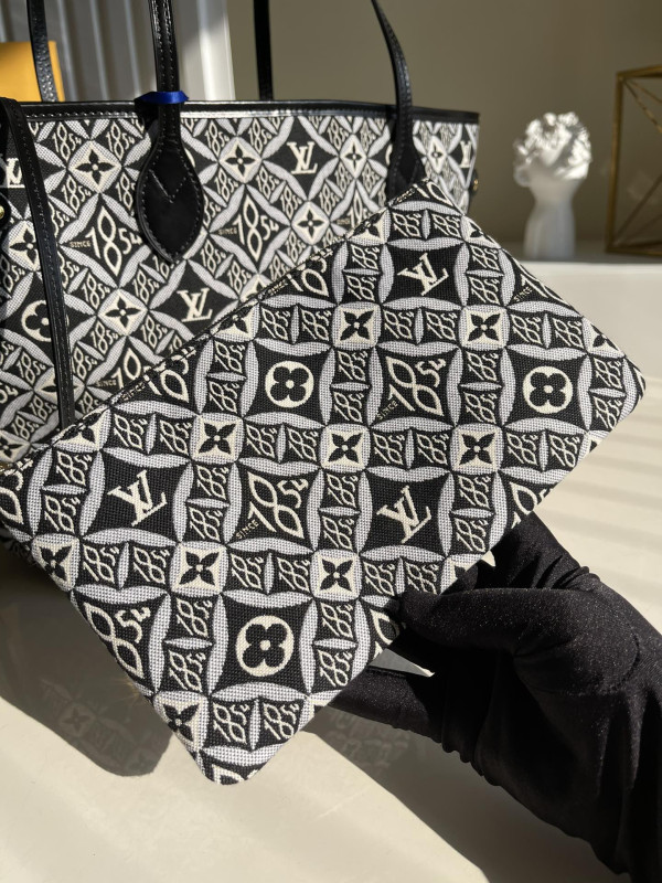LOUIS VUITTON NEVERFULL MM [m57230] CELINE CHANEL ACCESSORIES LOEWE SHOES LOUIS VUITTON DIRO YSL OTHER BRAND HANDBAGS BALENCIAGA BOTTEGA VENETA GOYARD HERMES BURBERRY VALENTINO GUCCI FENDI MIUMIU CHLOE PRADA BVLGARI SUITCASE NEW ARRIVAL 