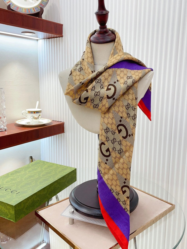 GUCCI SCARF [C1M9U-035739] CELINE CHANEL ACCESSORIES LOEWE SHOES LOUIS VUITTON DIRO YSL OTHER BRAND HANDBAGS BALENCIAGA BOTTEGA VENETA GOYARD HERMES BURBERRY VALENTINO GUCCI FENDI MIUMIU CHLOE PRADA BVLGARI SUITCASE NEW ARRIVAL 