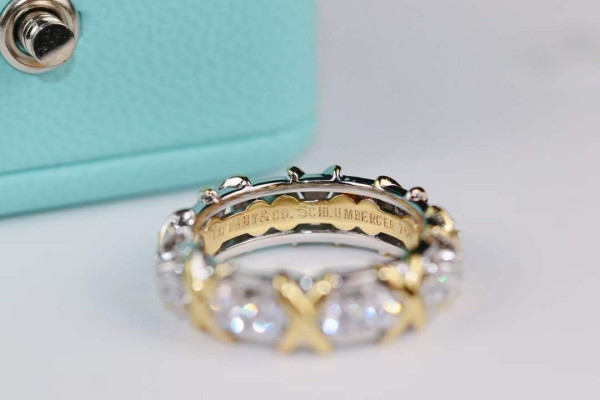 (image for) Tiffany Sixteen Stone Ring