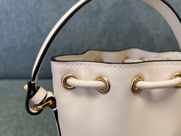 VALENTINO VLOGO Iconographe Mini Canvas Bucket Bag [C1M9N-032639] CELINE CHANEL ACCESSORIES LOEWE SHOES LOUIS VUITTON DIRO YSL OTHER BRAND HANDBAGS BALENCIAGA BOTTEGA VENETA GOYARD HERMES BURBERRY VALENTINO GUCCI FENDI MIUMIU CHLOE PRADA BVLGARI SUITCASE NEW ARRIVAL 