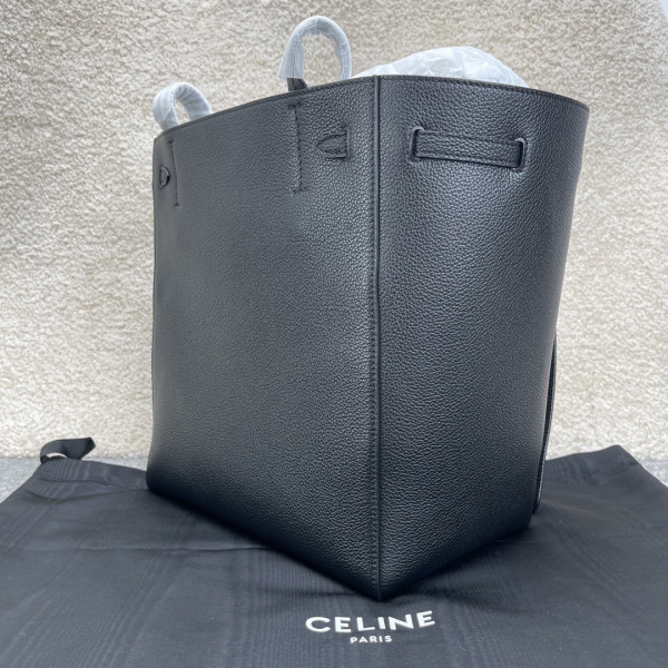 CELIN* SMALL CABAS PHANTOM IN SOFT GRAINED CALFSKIN [C1M9L-100553] CELINE CHANEL ACCESSORIES LOEWE SHOES LOUIS VUITTON DIRO YSL OTHER BRAND HANDBAGS BALENCIAGA BOTTEGA VENETA GOYARD HERMES BURBERRY VALENTINO GUCCI FENDI MIUMIU CHLOE PRADA BVLGARI SUITCASE NEW ARRIVAL 