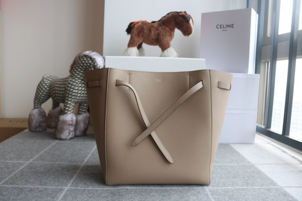 CELIN* SMALL CABAS PHANTOM IN SOFT GRAINED CALFSKIN [C1M9L-100326] CELINE CHANEL ACCESSORIES LOEWE SHOES LOUIS VUITTON DIRO YSL OTHER BRAND HANDBAGS BALENCIAGA BOTTEGA VENETA GOYARD HERMES BURBERRY VALENTINO GUCCI FENDI MIUMIU CHLOE PRADA BVLGARI SUITCASE NEW ARRIVAL 