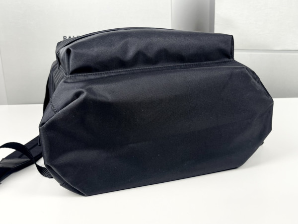 BALENCIAGA BACKPACK [C1M7I-061126] CELINE CHANEL ACCESSORIES LOEWE SHOES LOUIS VUITTON DIRO YSL OTHER BRAND HANDBAGS BALENCIAGA BOTTEGA VENETA GOYARD HERMES BURBERRY VALENTINO GUCCI FENDI MIUMIU CHLOE PRADA BVLGARI SUITCASE NEW ARRIVAL 