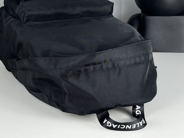 BALENCIAGA BACKPACK [C1M7I-061123] CELINE CHANEL ACCESSORIES LOEWE SHOES LOUIS VUITTON DIRO YSL OTHER BRAND HANDBAGS BALENCIAGA BOTTEGA VENETA GOYARD HERMES BURBERRY VALENTINO GUCCI FENDI MIUMIU CHLOE PRADA BVLGARI SUITCASE NEW ARRIVAL 