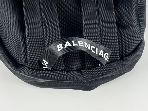 BALENCIAGA BACKPACK [C1M7I-061123] CELINE CHANEL ACCESSORIES LOEWE SHOES LOUIS VUITTON DIRO YSL OTHER BRAND HANDBAGS BALENCIAGA BOTTEGA VENETA GOYARD HERMES BURBERRY VALENTINO GUCCI FENDI MIUMIU CHLOE PRADA BVLGARI SUITCASE NEW ARRIVAL 