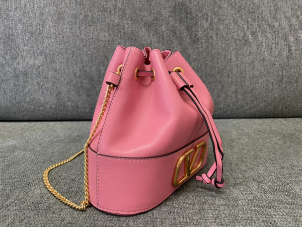(image for) VALENTINO MINI BUCKET BAG IN NAPPA WITH VLOGO SIGNATURE CHAIN