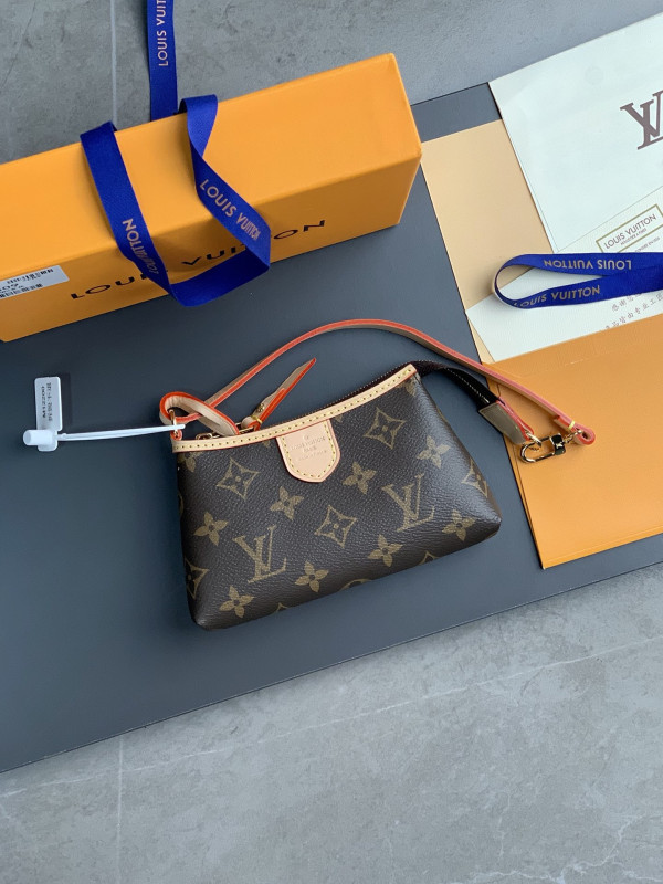 (image for) LOUIS VUITTON Monogram Mini Pochette Delightful Pouch