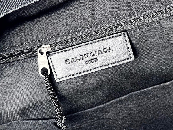 BALENCIAGA BACKPACK [C1M7I-060859] CELINE CHANEL ACCESSORIES LOEWE SHOES LOUIS VUITTON DIRO YSL OTHER BRAND HANDBAGS BALENCIAGA BOTTEGA VENETA GOYARD HERMES BURBERRY VALENTINO GUCCI FENDI MIUMIU CHLOE PRADA BVLGARI SUITCASE NEW ARRIVAL 
