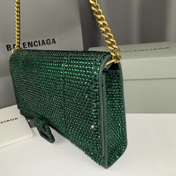 BALENCIAGA HOURGLASS WALLET ON CHAIN [C1M7I-035601] CELINE CHANEL ACCESSORIES LOEWE SHOES LOUIS VUITTON DIRO YSL OTHER BRAND HANDBAGS BALENCIAGA BOTTEGA VENETA GOYARD HERMES BURBERRY VALENTINO GUCCI FENDI MIUMIU CHLOE PRADA BVLGARI SUITCASE NEW ARRIVAL 