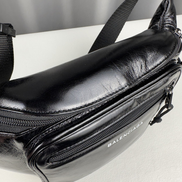 BALENCIAGA EVERYDAY BELTPACK [C1M7I-034859] CELINE CHANEL ACCESSORIES LOEWE SHOES LOUIS VUITTON DIRO YSL OTHER BRAND HANDBAGS BALENCIAGA BOTTEGA VENETA GOYARD HERMES BURBERRY VALENTINO GUCCI FENDI MIUMIU CHLOE PRADA BVLGARI SUITCASE NEW ARRIVAL 