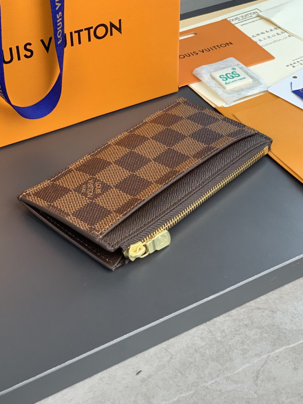 LOUIS VUITTON COIN CARD HOLDER [M64038-1] CELINE CHANEL ACCESSORIES LOEWE SHOES LOUIS VUITTON DIRO YSL OTHER BRAND HANDBAGS BALENCIAGA BOTTEGA VENETA GOYARD HERMES BURBERRY VALENTINO GUCCI FENDI MIUMIU CHLOE PRADA BVLGARI SUITCASE NEW ARRIVAL 