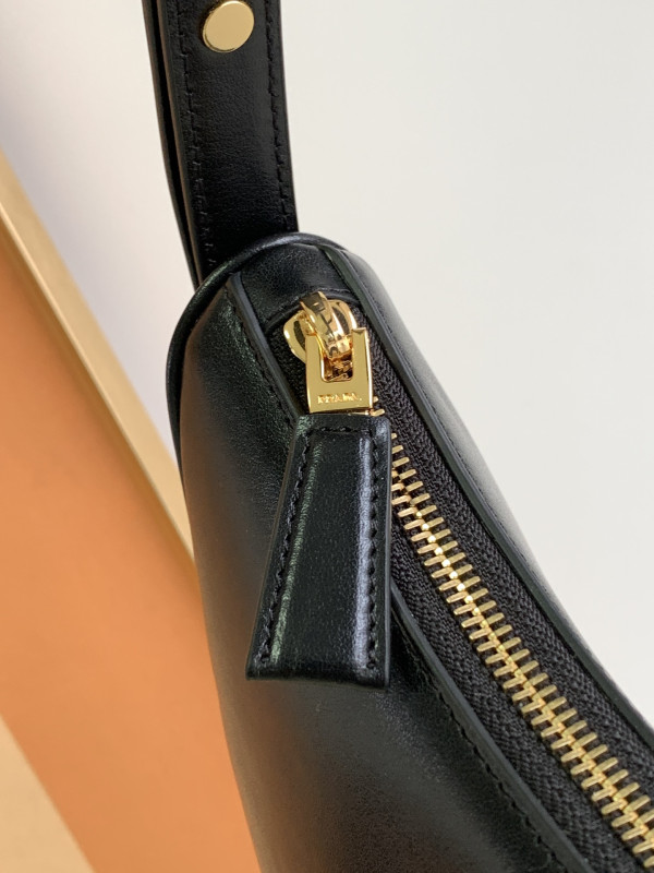 Prada Arqué leather shoulder bag-22.5*18.5*6cm [1BC194-3] CELINE CHANEL ACCESSORIES LOEWE SHOES LOUIS VUITTON DIRO YSL OTHER BRAND HANDBAGS BALENCIAGA BOTTEGA VENETA GOYARD HERMES BURBERRY VALENTINO GUCCI FENDI MIUMIU CHLOE PRADA BVLGARI SUITCASE NEW ARRIVAL 