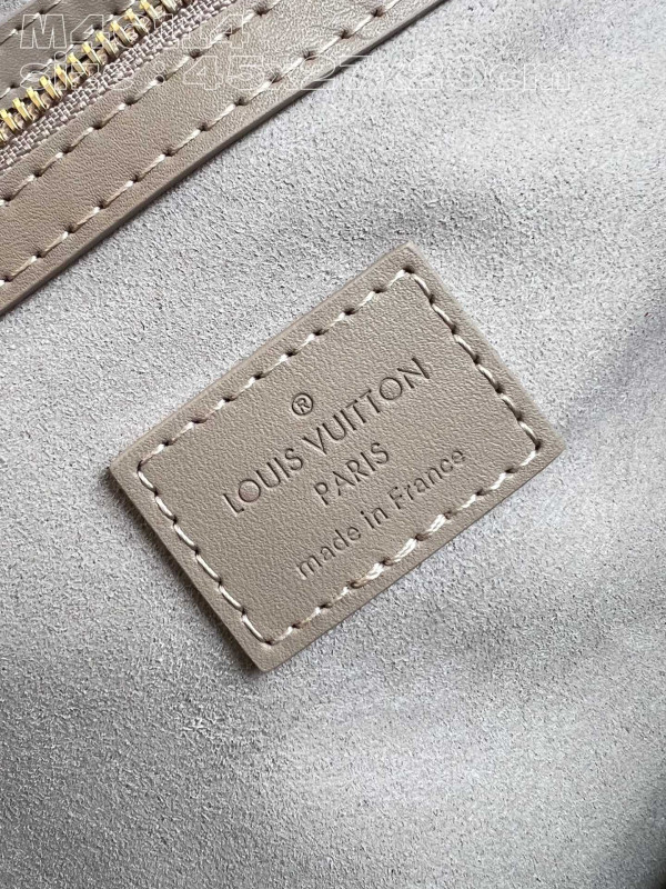 LOUIS VUITTON KEEPALL BANDOULI?RE 45 [M46114] CELINE CHANEL ACCESSORIES LOEWE SHOES LOUIS VUITTON DIRO YSL OTHER BRAND HANDBAGS BALENCIAGA BOTTEGA VENETA GOYARD HERMES BURBERRY VALENTINO GUCCI FENDI MIUMIU CHLOE PRADA BVLGARI SUITCASE NEW ARRIVAL 