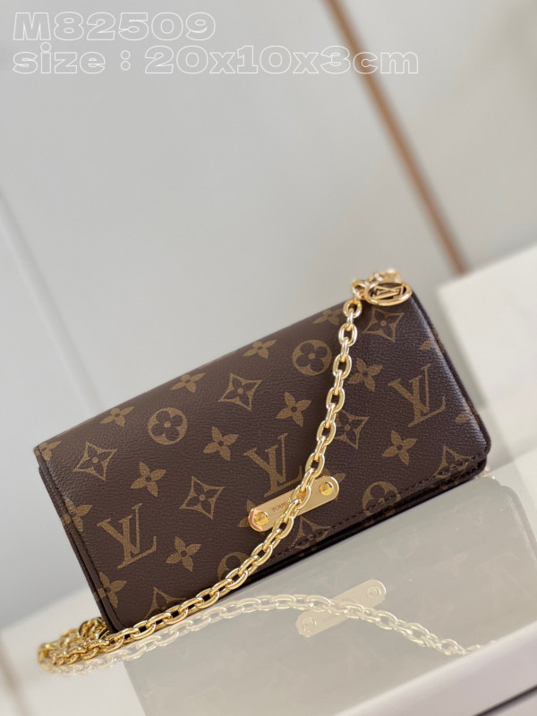 LOUIS VUITTON Wallet On Chain Lily [M82509] CELINE CHANEL ACCESSORIES LOEWE SHOES LOUIS VUITTON DIRO YSL OTHER BRAND HANDBAGS BALENCIAGA BOTTEGA VENETA GOYARD HERMES BURBERRY VALENTINO GUCCI FENDI MIUMIU CHLOE PRADA BVLGARI SUITCASE NEW ARRIVAL 