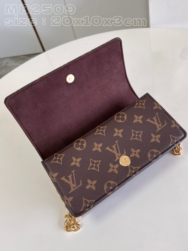 LOUIS VUITTON Wallet On Chain Lily [M82509] CELINE CHANEL ACCESSORIES LOEWE SHOES LOUIS VUITTON DIRO YSL OTHER BRAND HANDBAGS BALENCIAGA BOTTEGA VENETA GOYARD HERMES BURBERRY VALENTINO GUCCI FENDI MIUMIU CHLOE PRADA BVLGARI SUITCASE NEW ARRIVAL 