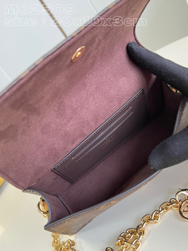 LOUIS VUITTON Wallet On Chain Lily [M82509] CELINE CHANEL ACCESSORIES LOEWE SHOES LOUIS VUITTON DIRO YSL OTHER BRAND HANDBAGS BALENCIAGA BOTTEGA VENETA GOYARD HERMES BURBERRY VALENTINO GUCCI FENDI MIUMIU CHLOE PRADA BVLGARI SUITCASE NEW ARRIVAL 
