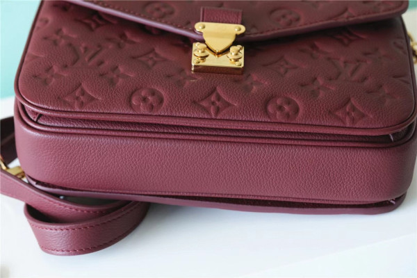 LOUIS VUITTON POCHETTE METIS [M46613] CELINE CHANEL ACCESSORIES LOEWE SHOES LOUIS VUITTON DIRO YSL OTHER BRAND HANDBAGS BALENCIAGA BOTTEGA VENETA GOYARD HERMES BURBERRY VALENTINO GUCCI FENDI MIUMIU CHLOE PRADA BVLGARI SUITCASE NEW ARRIVAL 