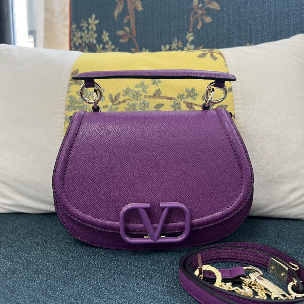 Valentino Garavani Vsling Saddle Leather Shoulder Bag [C1M7A-092709] CELINE CHANEL ACCESSORIES LOEWE SHOES LOUIS VUITTON DIRO YSL OTHER BRAND HANDBAGS BALENCIAGA BOTTEGA VENETA GOYARD HERMES BURBERRY VALENTINO GUCCI FENDI MIUMIU CHLOE PRADA BVLGARI SUITCASE NEW ARRIVAL 
